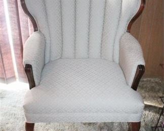 Lot 042
White Accent Chair