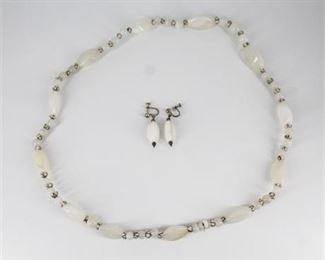 Lot 330
Czech Art Glass Necklace & Earrings