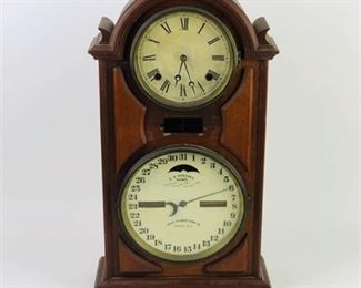 Lot 019
Ithaca Calendar Clock Co Mantle Cabinet Clock