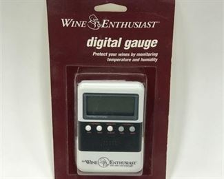 Lot 261A
New Wine Enthusiast Digital Gauge - Temperature & Humidity