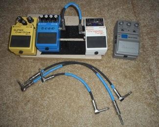 Lot of 4 guitar pedals - Ibanez, Boss https://ctbids.com/#!/description/share/341261