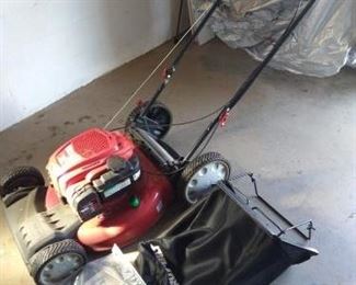 Troybilt TB230 lawnmower - self propelled, 21" deck, with bag https://ctbids.com/#!/description/share/341853