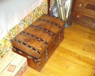 Jenny Lind trunk w/brass buttons