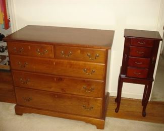 Benbow 5 drawer chest, jewelry chest