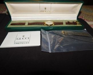 Gucci women's watch 18Kt Gold plated model 3000M