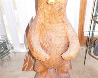 Karl Kowalowski Bear Chainsaw carving 4 foot 6