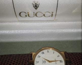 Gucci women's watch 18Kt Gold plated model 3000M