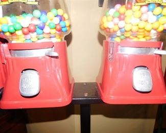 Double Gumball machine/Peanut machine with peanut toppers