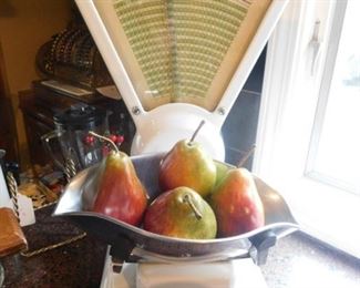 Chayney Avery shop scales