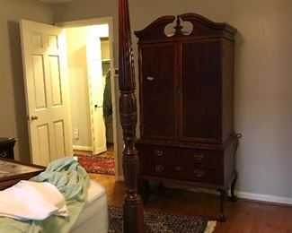 High boy with carpet