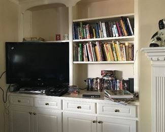 Large Vizio tv. Lots of cookbooks