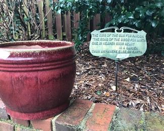 Handsome pot and iron garden sign
