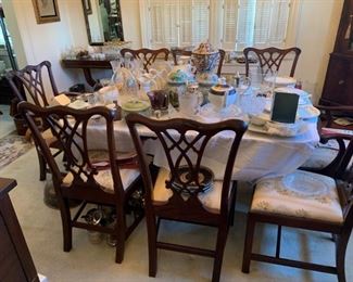 mahogany double pedestal table ( wood runners ) 10 chairs