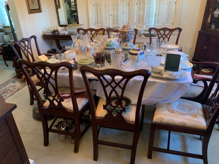mahogany double pedestal table ( wood runners ) 10 chairs