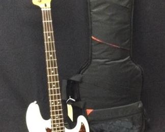 GGG009 Squier Jazz Bass White (Polar White) & Gig Bag