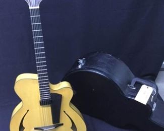 GGG016 Eastman Pagelli Guitar & Hard Case