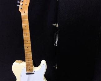 GGG046 Fender American Telecaster Guitar (Vintage White)