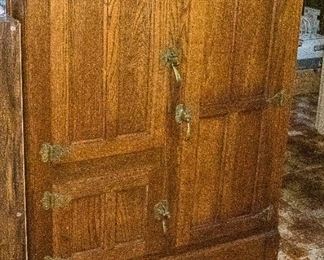  Vintage Ice Box