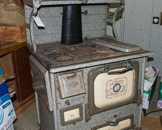 1920s HOME COMFORT STOVE
