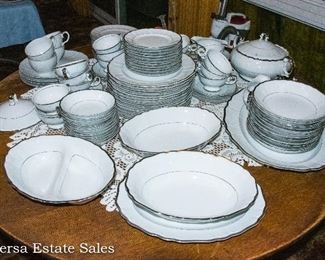 Porcelain Dinnerware Set