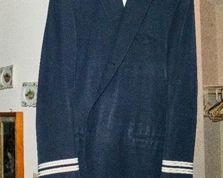  Airline Pilot's Uniform
