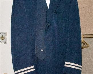 American Airline's Pilot's Uniform