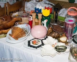 Tables of VINTAGE items