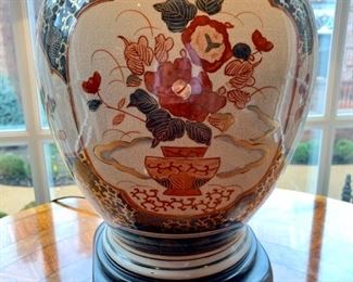 Vintage porcelain ginger jar lamp.