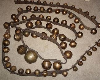Old Graduated Strand Of Brass Sleigh Bells (Over 14 Foot Long & 72 Bells!)