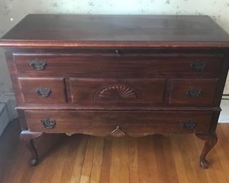 Early Hope Chest
