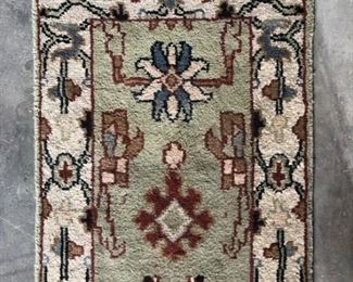 Hand Knotted Oriental Rugs & Runners