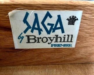 Mid-Century Modern Dresser, Saga By Broyhill Premier