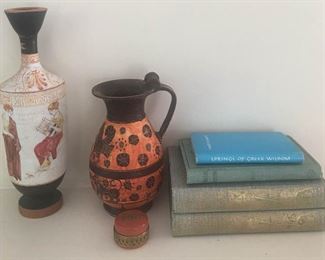 Assortment of Decorative Items https://ctbids.com/#!/description/share/342866