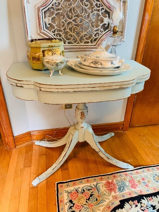 Gorgeous Antique Game Table $185