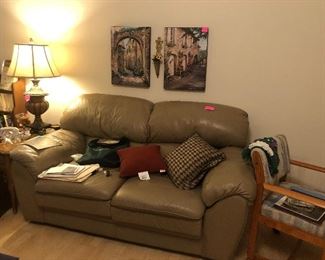 leather sofa, lamp, end table