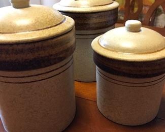 Crockery cannister set