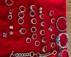 Many 10k and 14k ladies rings. Most are size 8. 