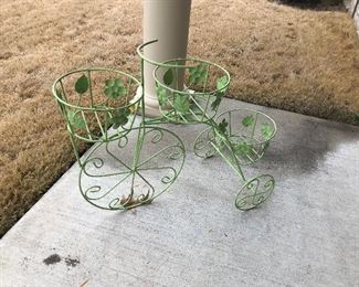 Metal trike planter