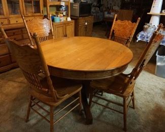 round table with 4 chairs