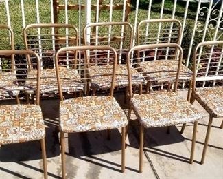 Set of 8 vintage folding chairs