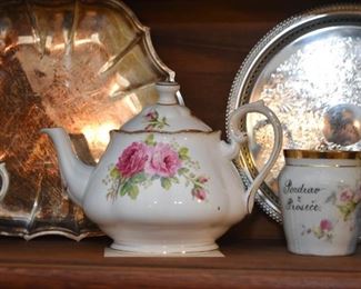 Roses Tea Pot / Tea Set