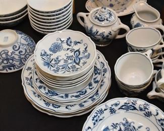 Blue Danube Tea Pot & China (Japan)