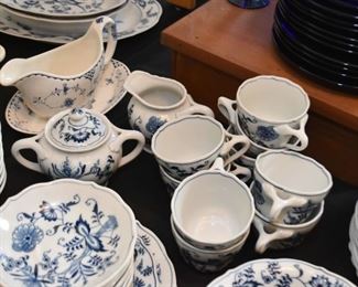 Blue Danube Tea Pot & China (Japan)