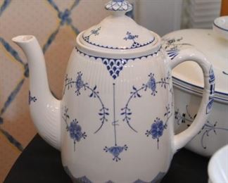 Blue & White Tea Pot / Teapot