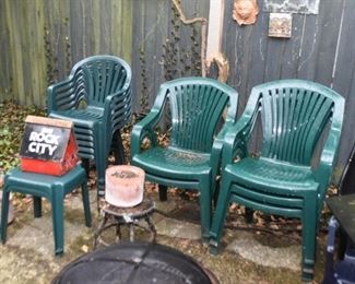 Plastic Outdoor / Garden Chairs, Birdhouse