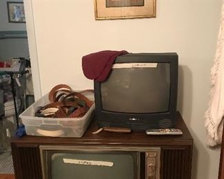 what can you make out of this mid century tv?