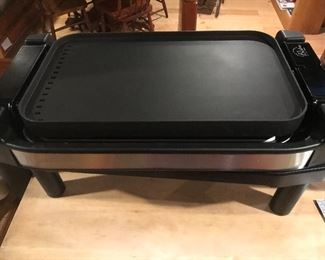 $40.00 Wolfgang Puck bistro electric griddle and grill.  New, never used.   