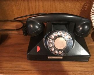 $35.00 Vintage black phone 