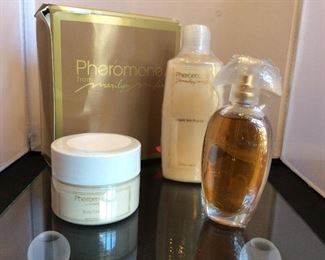 $25.00  Marilyn Midglin Pheromone set, NIB  Perfume,Liquid Silk Powder, Body Cream