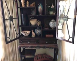 China Cabinet, Pottery 